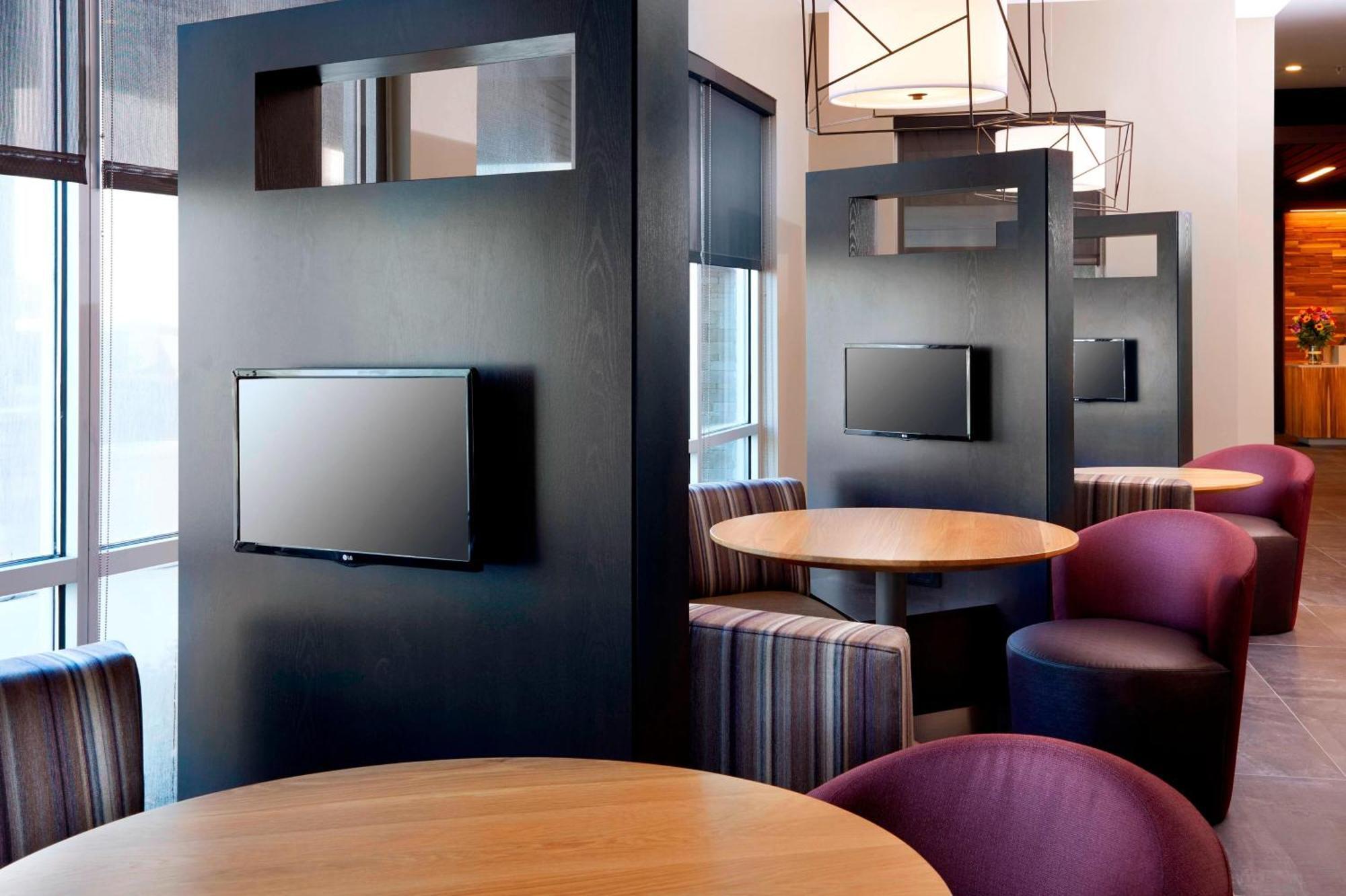 Courtyard By Marriott Houston Intercontinental Airport Hotel Buitenkant foto