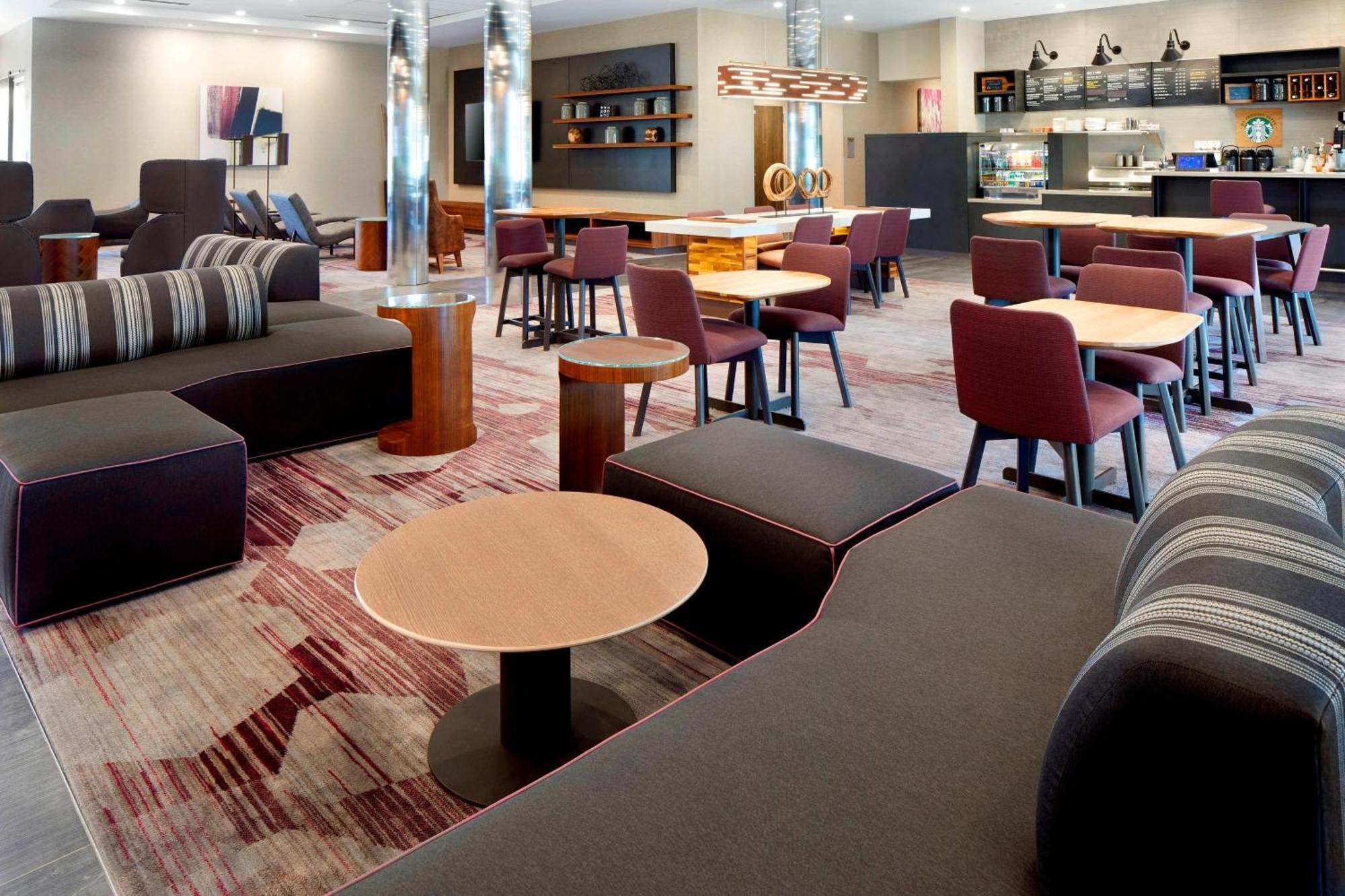 Courtyard By Marriott Houston Intercontinental Airport Hotel Buitenkant foto
